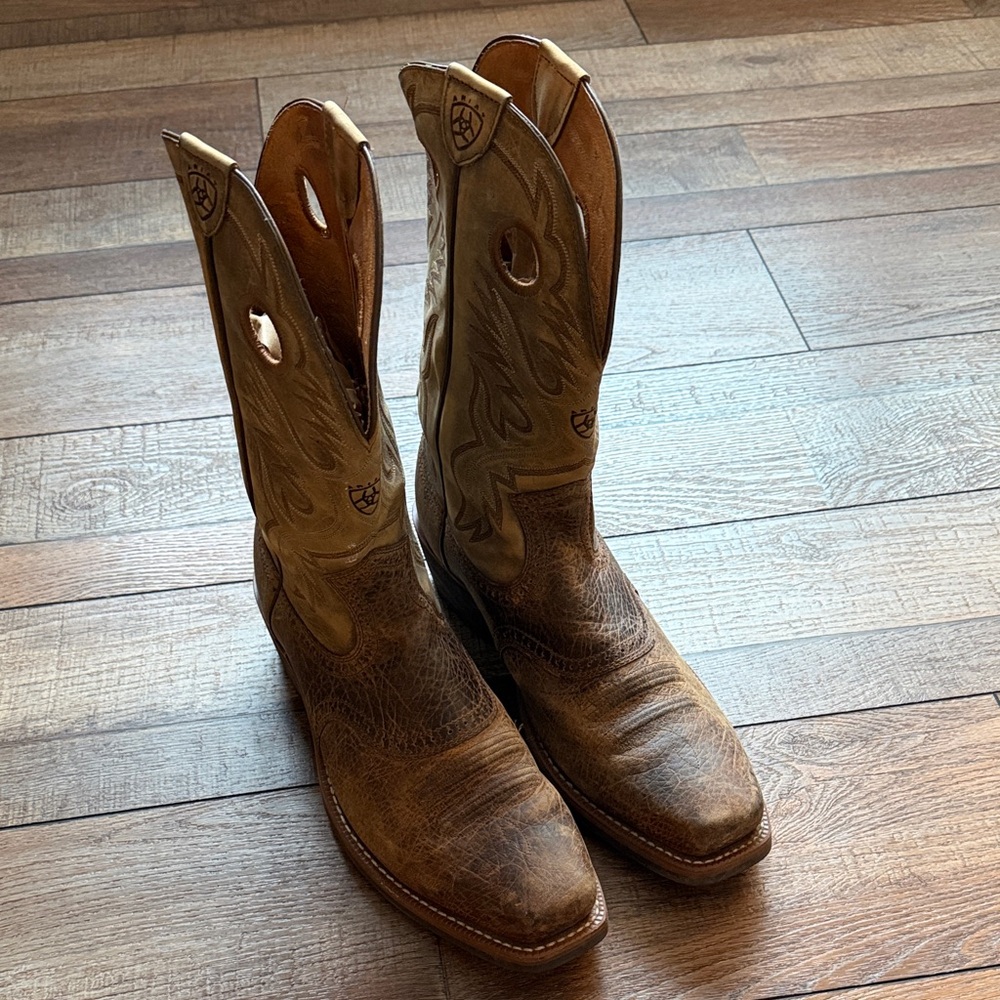 Ariat Men's Tan and Brown Western Boots